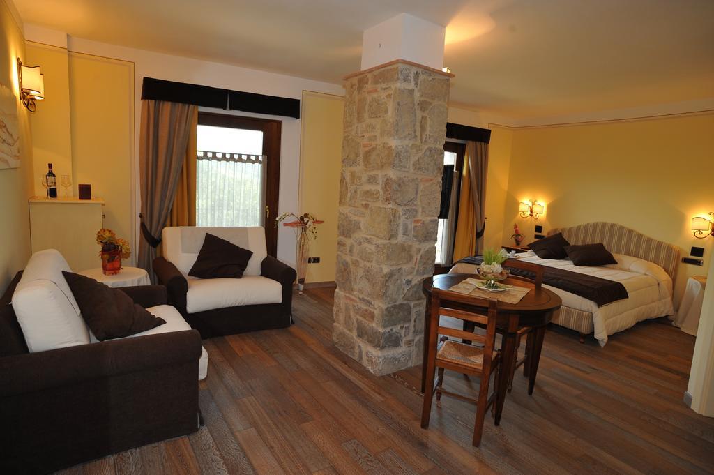 La Torricella Hotel Poppi Buitenkant foto